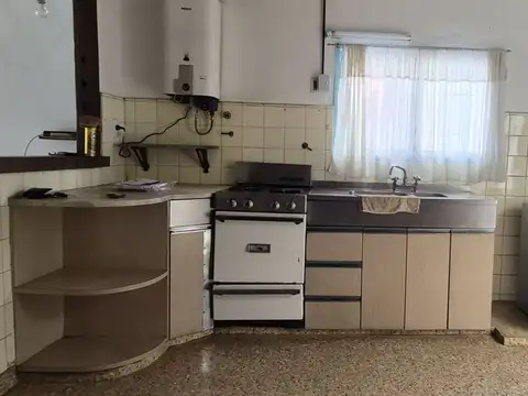 Casa - Alquiler - Argentina, Tres de Febrero - RAMALLO 5242