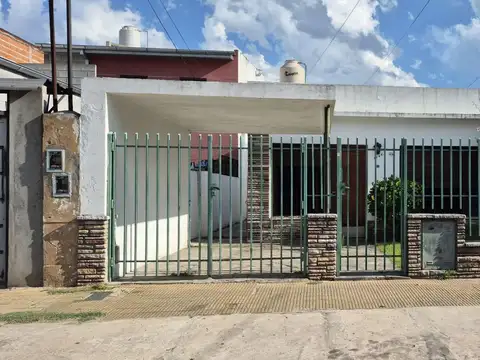 Casa - Alquiler - Argentina, Tres de Febrero - RAMALLO 5242