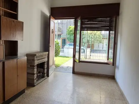 Casa en Alquiler en Caseros, $ 600.000