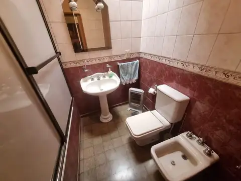 OPORTUNIDAD VENTA CASA DOBLE  4TA SECCION