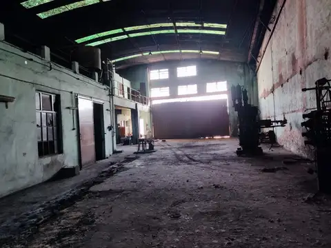 Galpon en Venta 60  mts Fondo