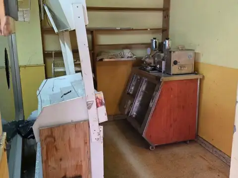 Local - Alquiler - Argentina, Capital Federal - ADOLFO ALSINA 1600