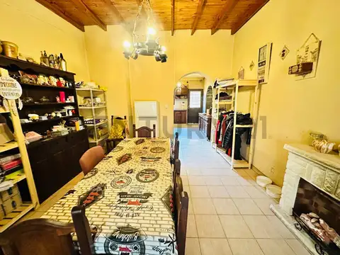 Casa 4 ambientes en venta en Caseros