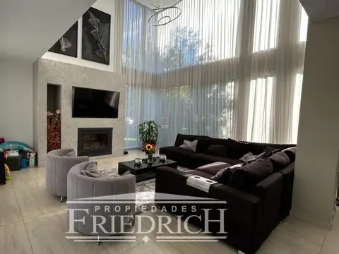 Casa en Venta de 5 dormitorios