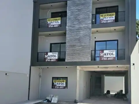 DEPARTAMENTO SEMIPISO DE 2 AMBIENTES