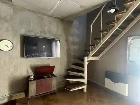 Depto Tipo Casa en Venta con 1 cocheras
