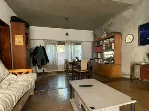 Depto Tipo Casa 3 ambientes con 2 baños