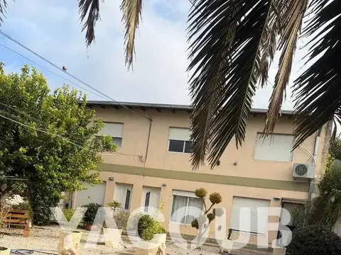 Depto Tipo Casa en Alquiler de 3 ambientes