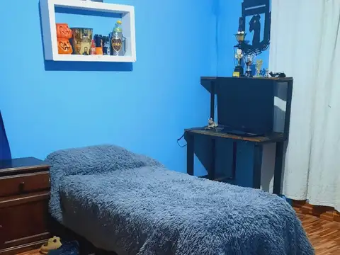 Venta casa 3 ambientes y galpón sobre asfalto