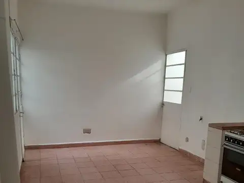 Casa , Avenida Principal, zona estación.