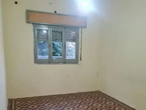 Venta Casa 4 dorm, patio, cochera y local