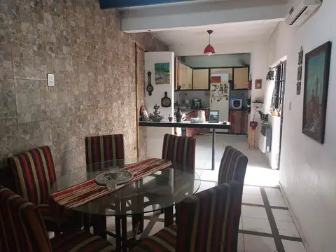 VENTA CASA 4 AMBIENTES CON PATIO Y PARRILLA