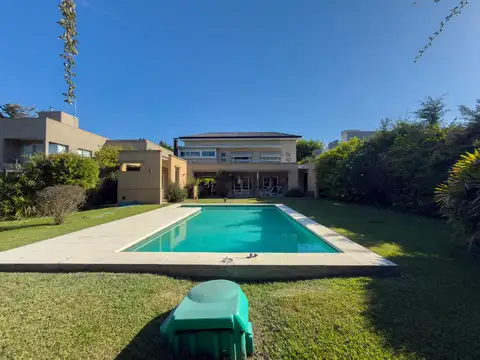 CASA EN VENTA EN BARRIO CERRADO SAN JOAQUIN I - APTA BANCO - 139 ESQ 485- J. GORINA - LA PLATA