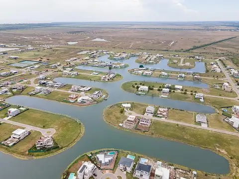 Lote de 884 m2 en barrio Magallanes, Pueblos del Plata.