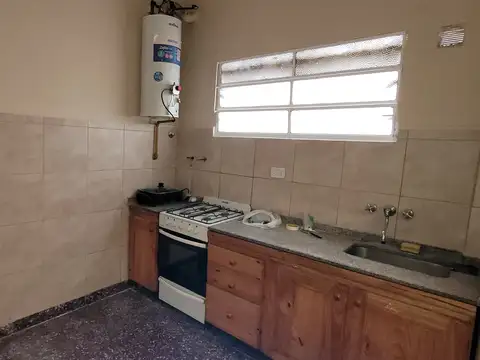 PH DE 3 AMB AL FRENTE CON COMEDOR DIARIO - LAVADERO - TERRAZA COMPARTIDA