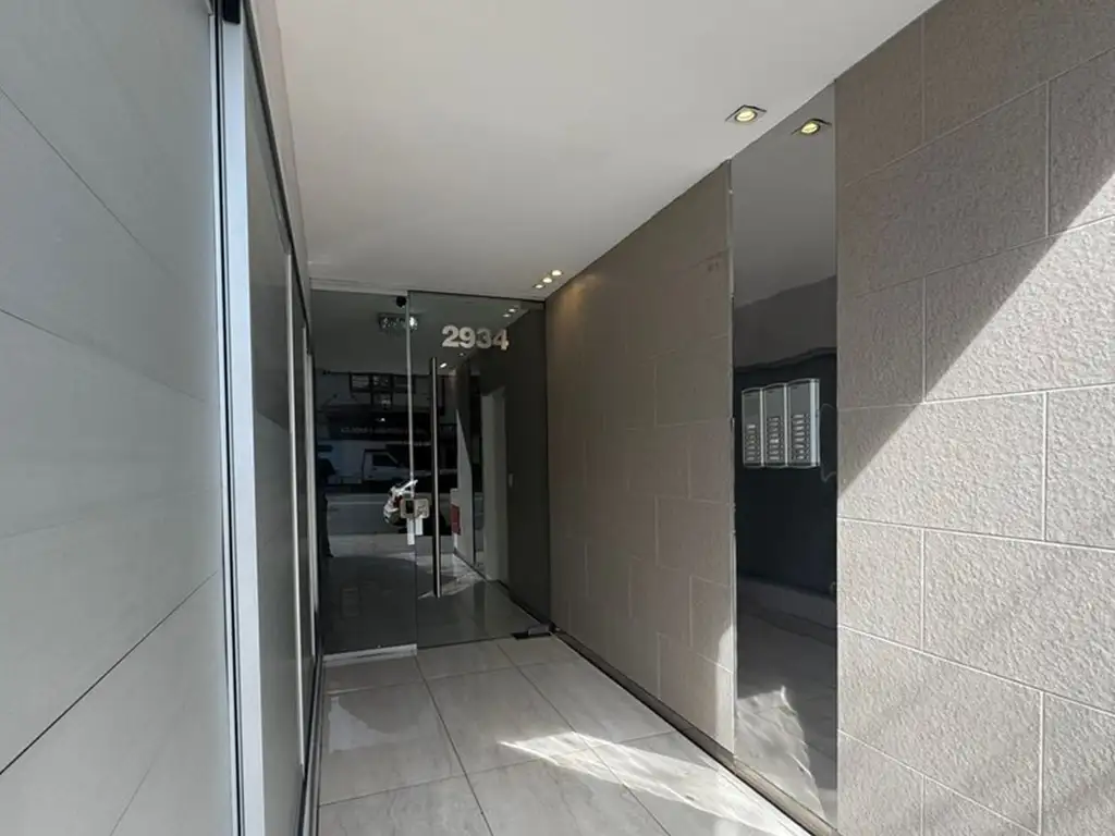 Av Alberdi 2900