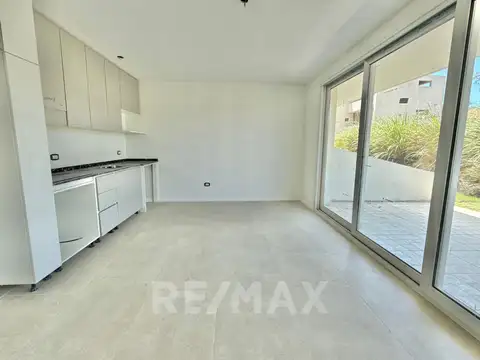 VENTA DPTO 2 AMB PLANTA BAJA SARAVI VILLAGE