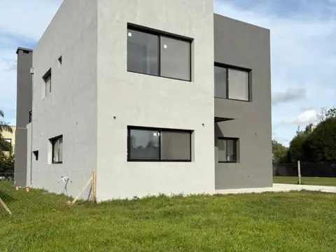 R. Caamaño 1100