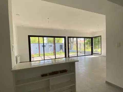 CASA EN VENTA EN PEHUAJO A ESTRENAR