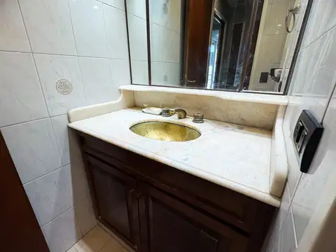 Casa 7 ambientes con 4 baños