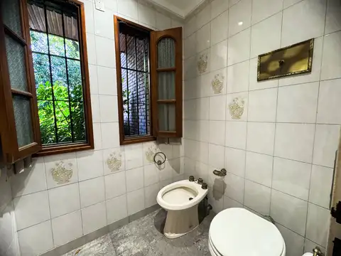 Venta Casa 7 Ambientes con Patio Terraza Quincho en Floresta