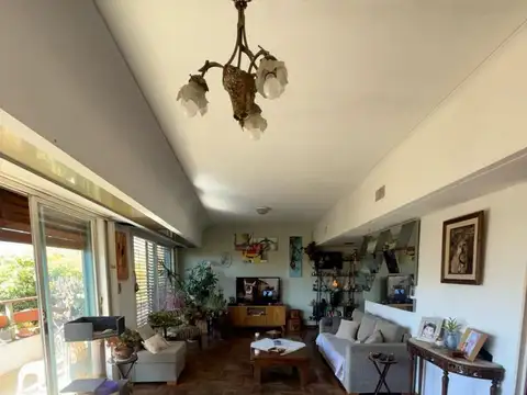 Departamento 5 ambientes con 3 baños