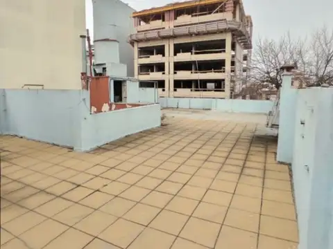 PH c/entrada independiente y terraza de 315 metros totales 