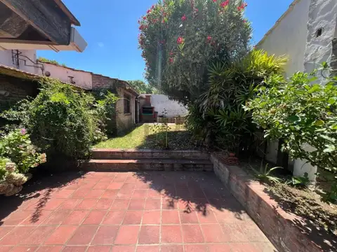 Venta  Casa 3 AMBIENTES, Barrio La Calabria, San Isidro