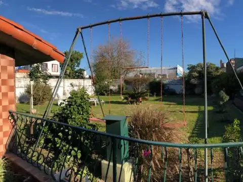 Casa en Venta en Isidro Casanova, USD 370.000