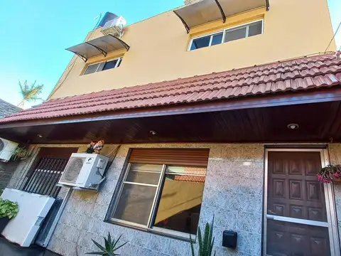 PH 4 Amb c/2 Patios, Terraza y Quincho Escalada