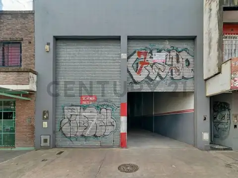 122 y 75 100, Piso 0