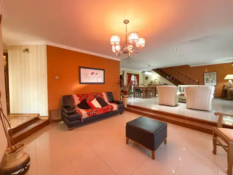 VENTA IMPORTANTE CASA TRES DORMITORIOS TANDIL