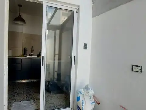 VENTA DEPARTAMENTO REFACCIONADO CON 2 PATIOS