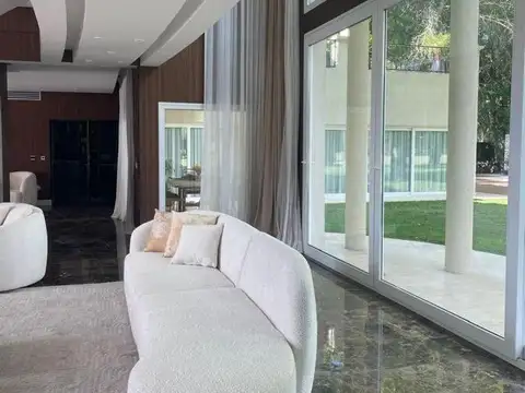 Casa en Venta en Saint Thomas Este Oeste - Canning