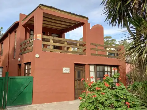 VENTA DE CASA DE 3 DORMITORIOS EN EL TESORO
