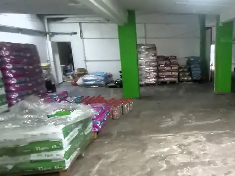 Local en Venta Via Pública