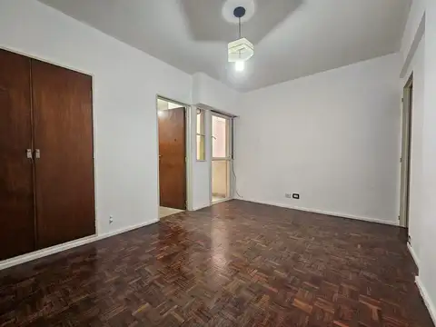 Dpto de 2 Amb c/ Balcón - Excelente ubicación!