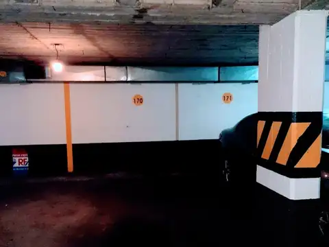 Cochera en Venta Cubierta