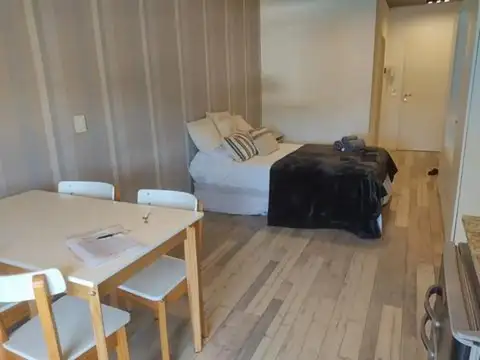 Departamento en Alquiler Temporal en Chacarita, USD 700