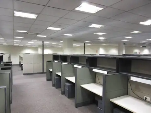 Av. Ing. Huergo 1039 - Alquiler de edificio en block