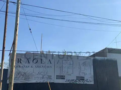 1 e/ 32 y 33 , Piso 0