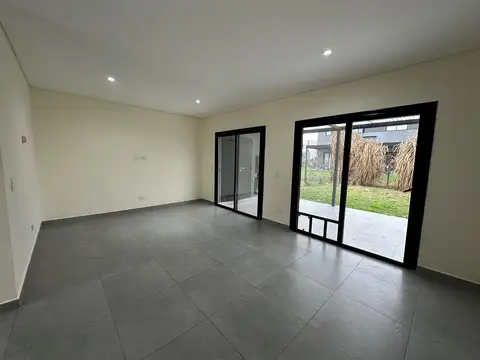 Casa en Alquiler de 3 dormitorios