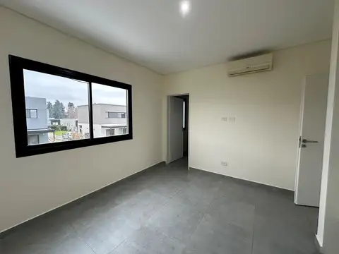 Casa Dúplex  en Alquiler en El Aljibe, Pilar, G.B.A. Zona Norte