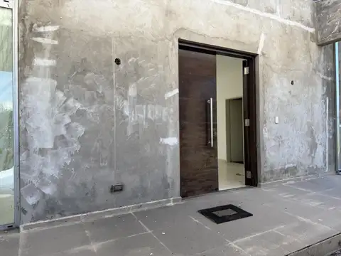 Casa 6 ambientes con 5 baños