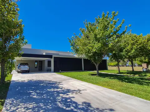 ESPECTACULAR CASA 1 PLANTA 380 MTS TOTALES FONDO AL GOLF LOTE 1273 MTS