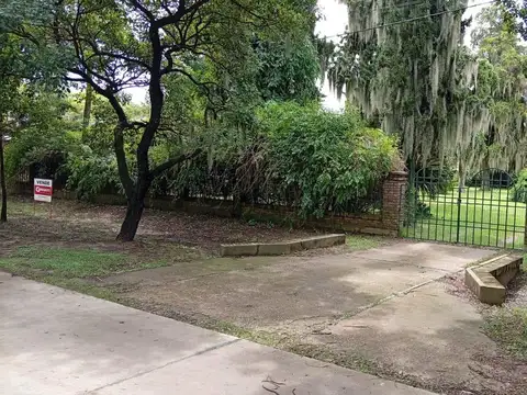 Las Acacias  al 1500