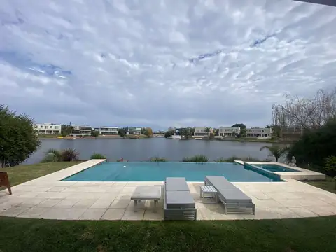 Casa en Venta de 5 dormitorios