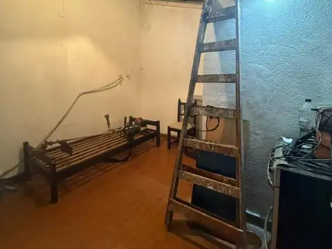 Quincho con piscina en Venta - Montecarlo