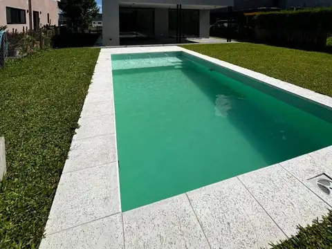 Venta Casa 5 Amb en Barrio Araucarias Puertos del Lago Escobar