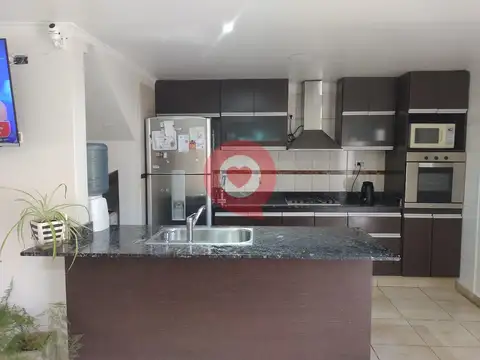 Depto Tipo Casa en Alquiler de 5 ambientes